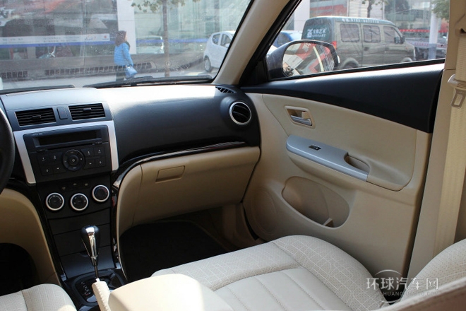 2013款 兩廂 1.6L 自動(dòng)精英版