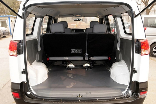 2013款 改款 1.5L 手動標(biāo)準(zhǔn)型5座 國IV