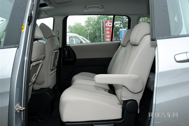 2013款 2.0L 手動(dòng)舒適型