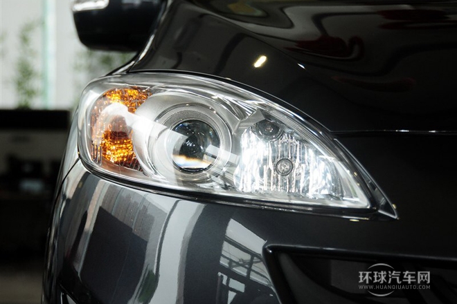 2013款 2.0L 自動舒適型