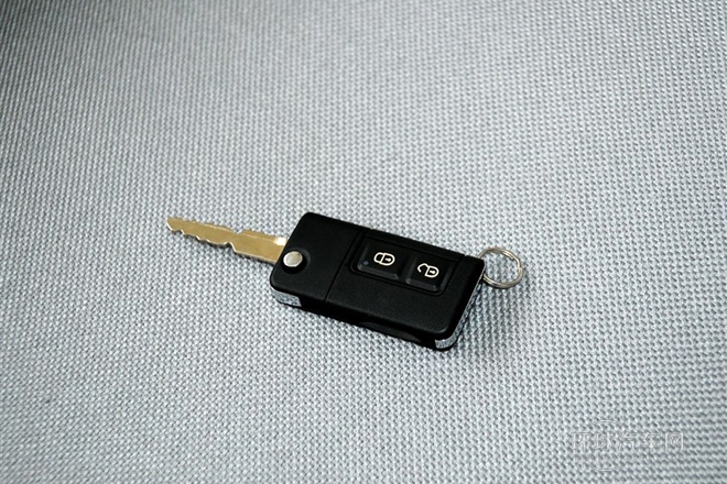 2013款 2.0L 手動(dòng)都市精英型