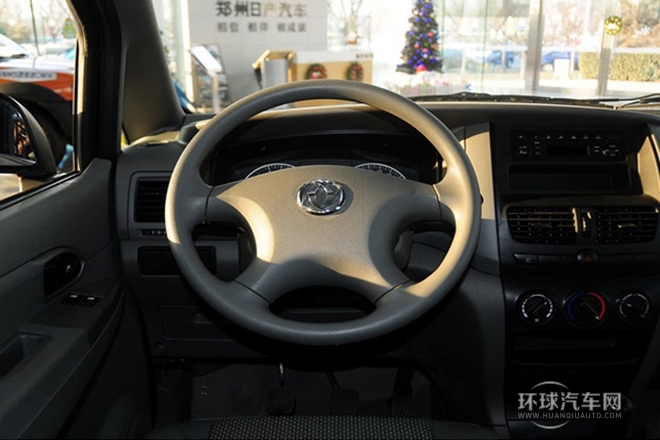 2013款 改款 1.5L 手動(dòng)標(biāo)準(zhǔn)型7座 國(guó)V