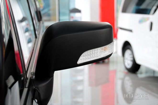 2013款 改款 1.5L 手動(dòng)標(biāo)準(zhǔn)型7座 國V