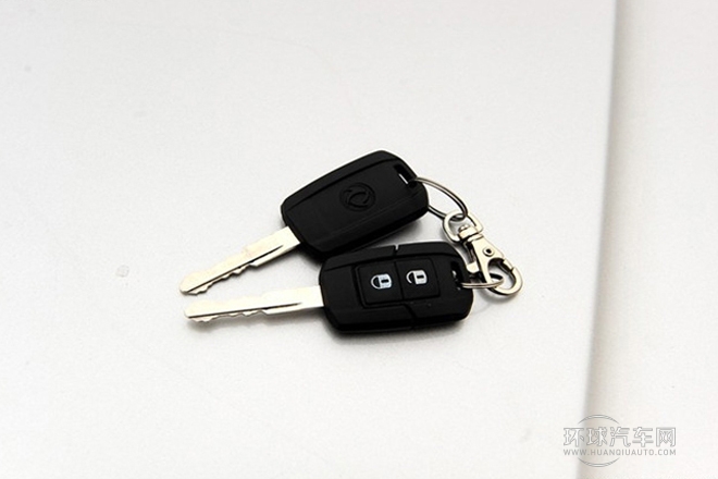 2012款 2.0L 自動(dòng)旗艦型7座