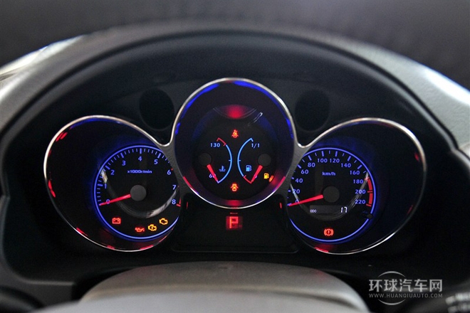 2014款 1.6L 自動7座樂享版