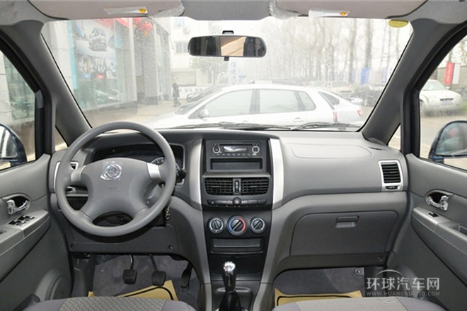2011款 1.6L 手動(dòng)舒適型7座