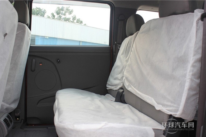 2011款 1.6L 手動(dòng)豪華型7座