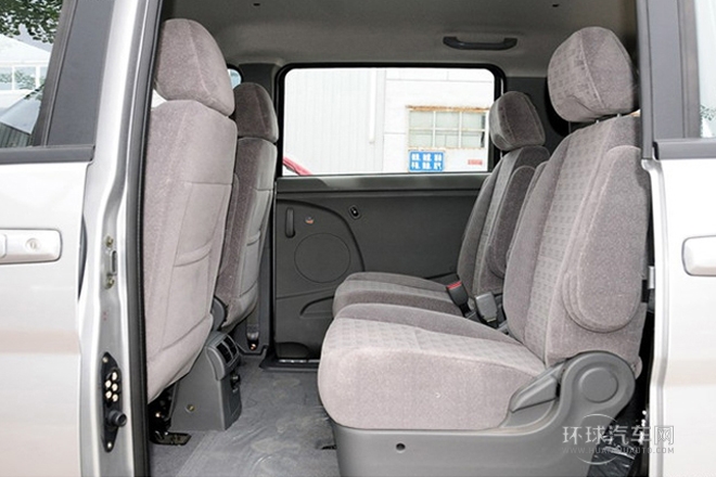 2011款 2.0L 手動(dòng)豪華型7座