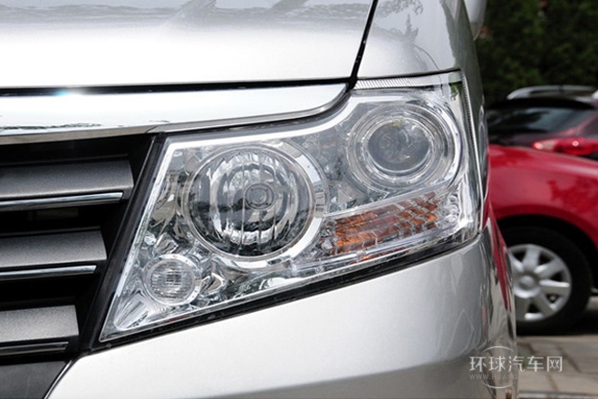 2011款 2.0L 手動(dòng)豪華型7座
