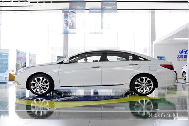 2014款 2.4L 自動領(lǐng)先版 國V