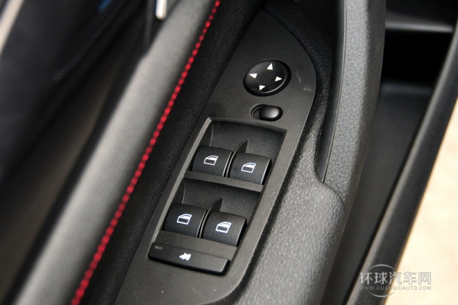 2013款 sDrive18i 運(yùn)動(dòng)設(shè)計(jì)套裝