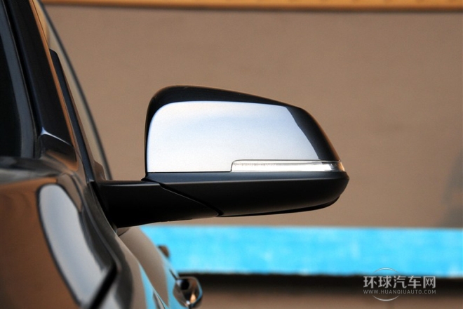 2013款 sDrive18i 運(yùn)動設(shè)計套裝