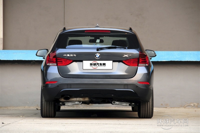 2013款 sDrive18i 運(yùn)動(dòng)設(shè)計(jì)套裝