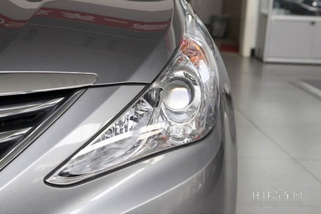2013款 2.0L 自動領(lǐng)先版