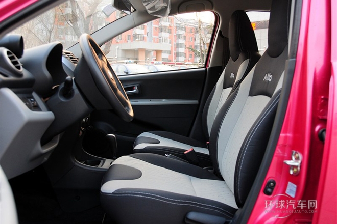 2013款 1.0L 自動(dòng)豪華型