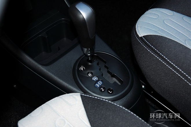 2013款 1.0L 自動(dòng)豪華型