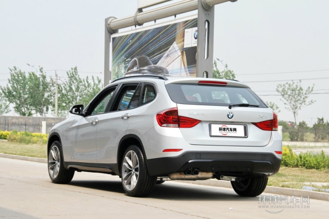 2013款 sDrive20i 運(yùn)動(dòng)設(shè)計(jì)套裝