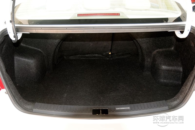 2014款 1.5L 手動(dòng)旗艦型
