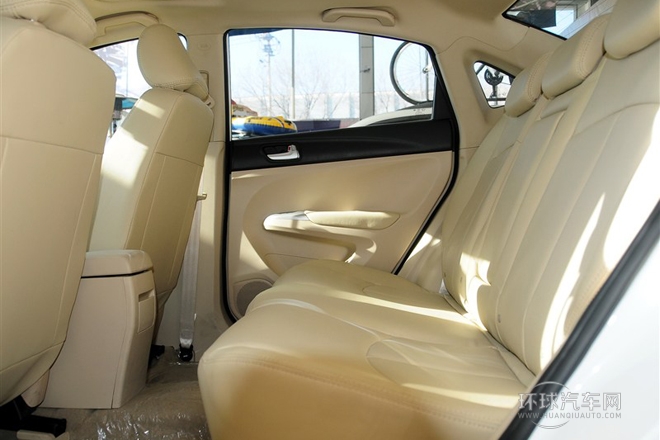 2014款 1.5L 手動(dòng)旗艦型