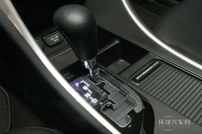 2013款 2.4L 自動領(lǐng)先版 國IV