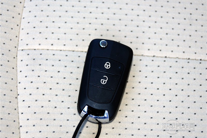 2014款 1.5L 手動標(biāo)準(zhǔn)型