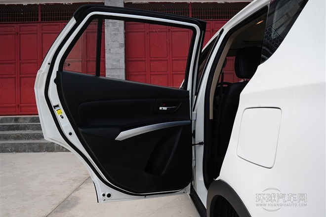 2014款 1.6L CVT四驅(qū)尊貴型