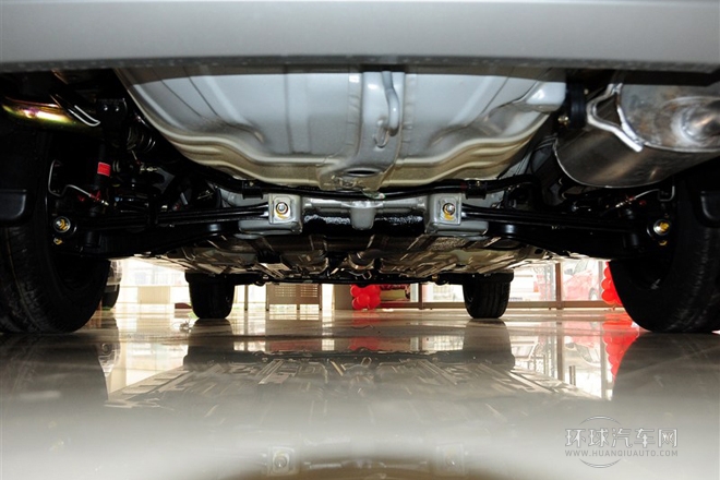 2012款 1.3L 標(biāo)準(zhǔn)型