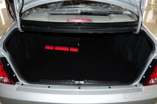 2012款 1.3L 標(biāo)準(zhǔn)型