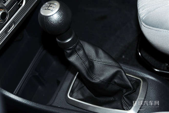 2012款 1.3L 標(biāo)準(zhǔn)型