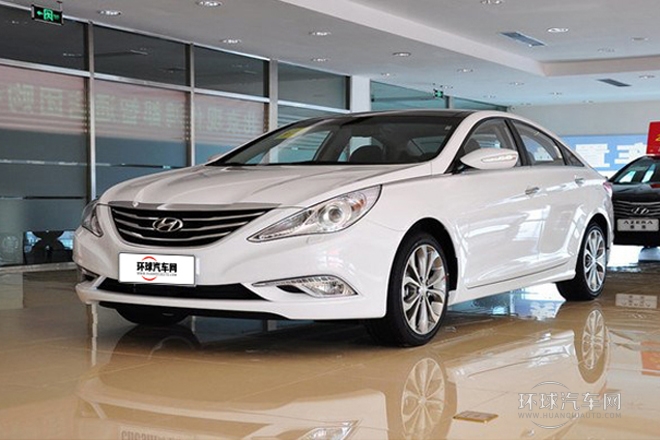 2013款 2.4L 自動(dòng)尊貴版 國(guó)V