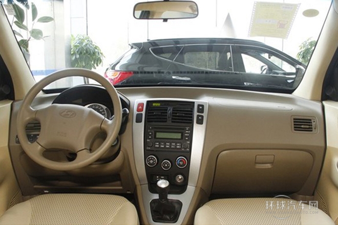 2013款 2.0L 手動(dòng)兩驅(qū)舒適型
