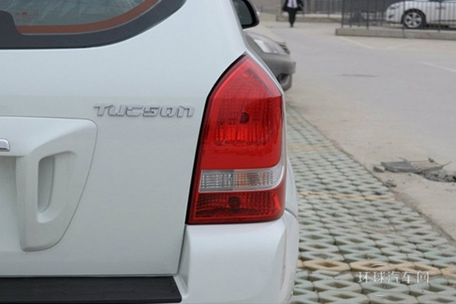 2013款 2.0L 手動兩驅(qū)時(shí)尚型