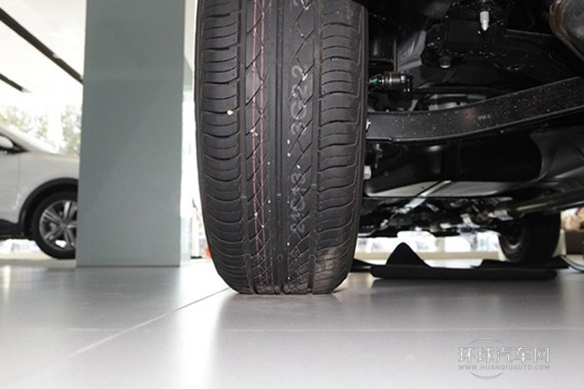 2013款 2.0L 手動四驅(qū)豪華型