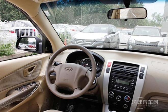 2013款 2.0L 手動四驅(qū)豪華型