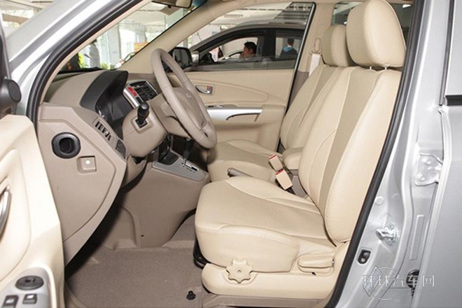 2013款 2.0L 手動(dòng)四驅(qū)尊貴型