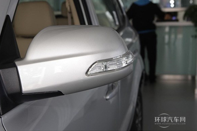 2013款 2.0L 手動四驅(qū)尊貴型
