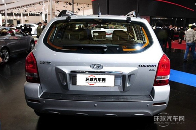 2013款 2.0L 手動四驅(qū)尊貴型