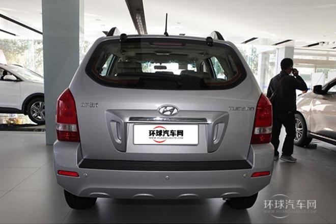2013款 2.0L 手動四驅尊貴型