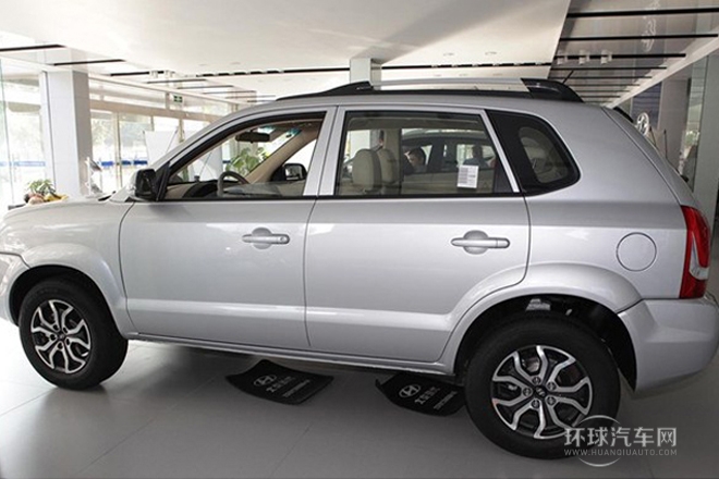 2013款 2.0L 手動四驅(qū)尊貴型