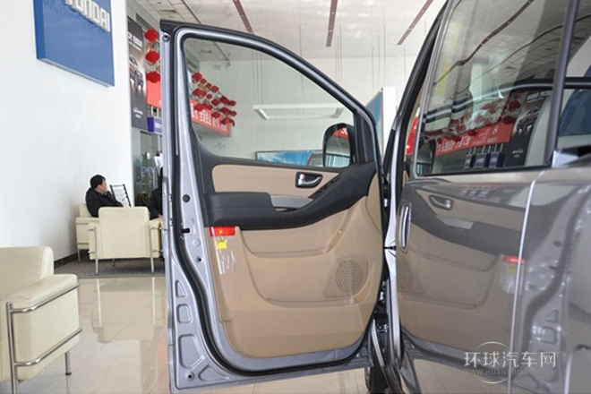 2011款 2.4L 領(lǐng)航版