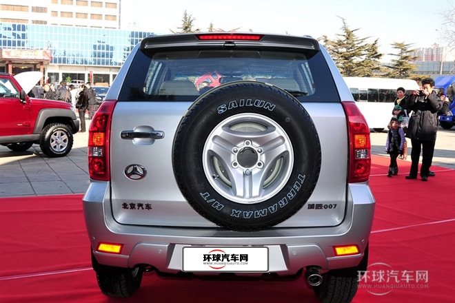 2011款 2.4L 兩驅(qū)運(yùn)動豪華版