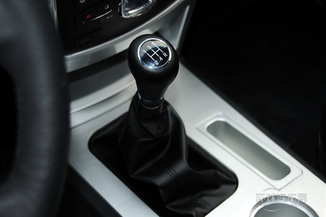 2011款 2.0L 兩驅(qū)都市豪華版