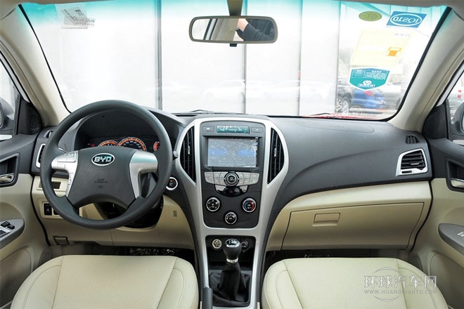 2014款 1.5L 手動(dòng)尊貴型