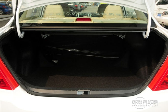 2014款 1.5L 手動(dòng)尊貴型