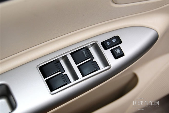 2012款 1.5L 標(biāo)準(zhǔn)型GL-i