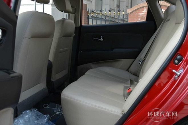 2011款 1.6L 自動(dòng)舒適型