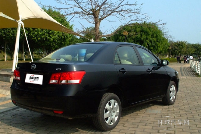 2012款 1.5L 手動標(biāo)準(zhǔn)型