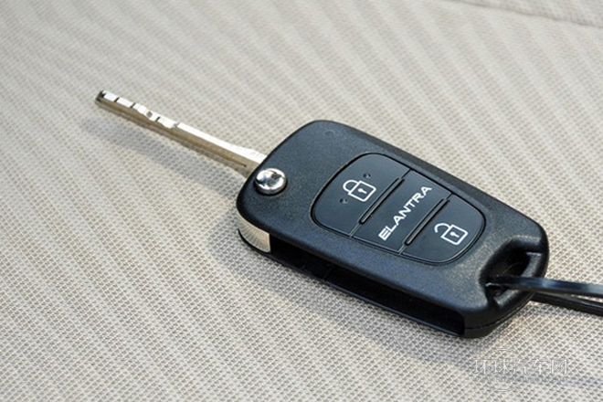 2011款 1.6L 手動(dòng)豪華型