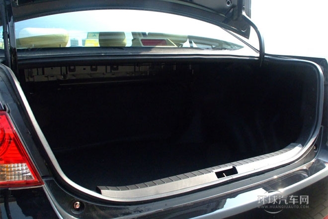 2012款 1.5L 手動標(biāo)準(zhǔn)型