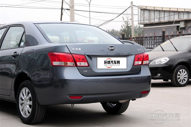 2012款 1.5L 手動(dòng)豪華型